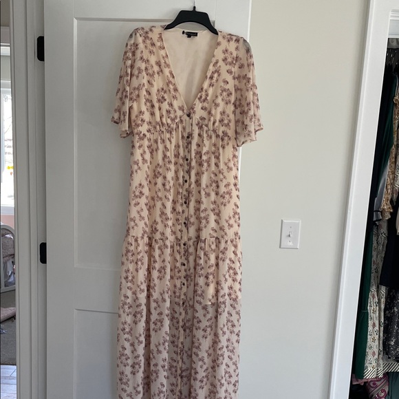 Wishlist Apparel Dresses & Skirts - Elegant Floral Maxi Dress in Cream and Pink